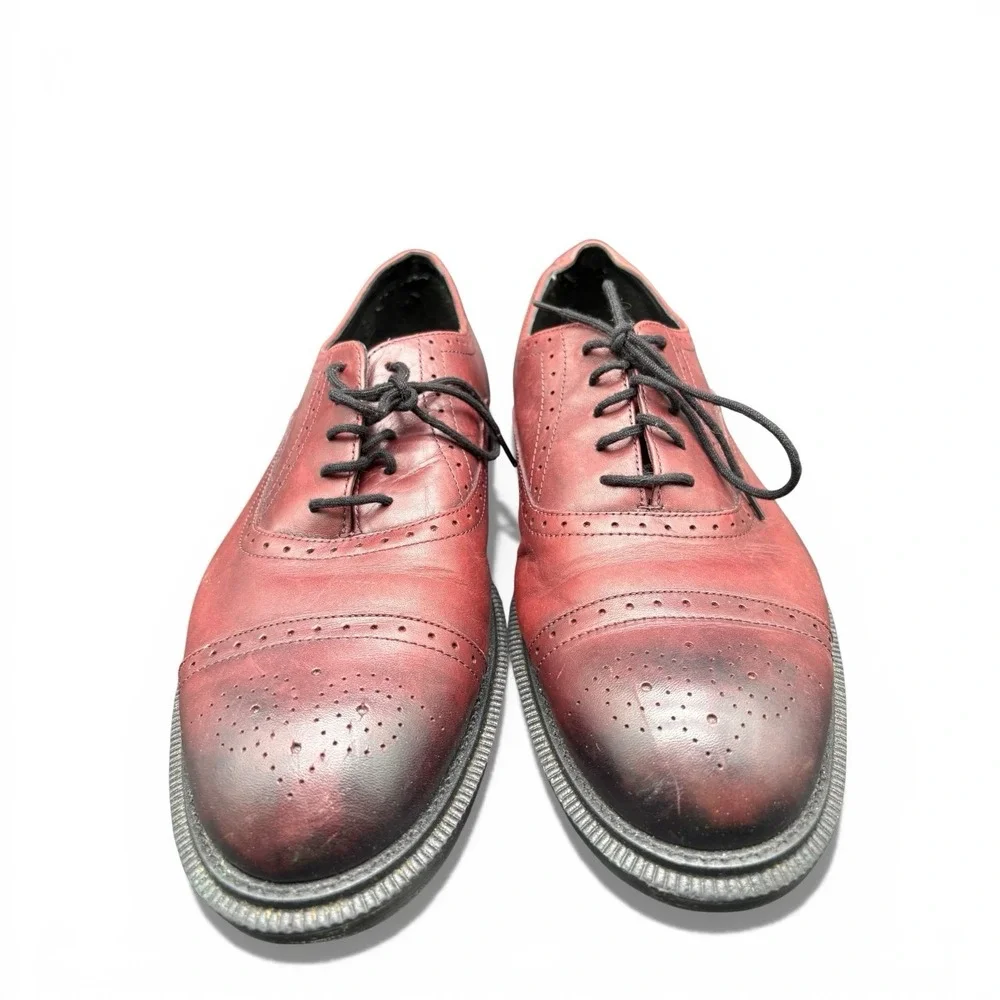 Dr. Martens Oxford Shoes Mens 11 Burgundy Excellent Brogue Cap Toe Lace Up
